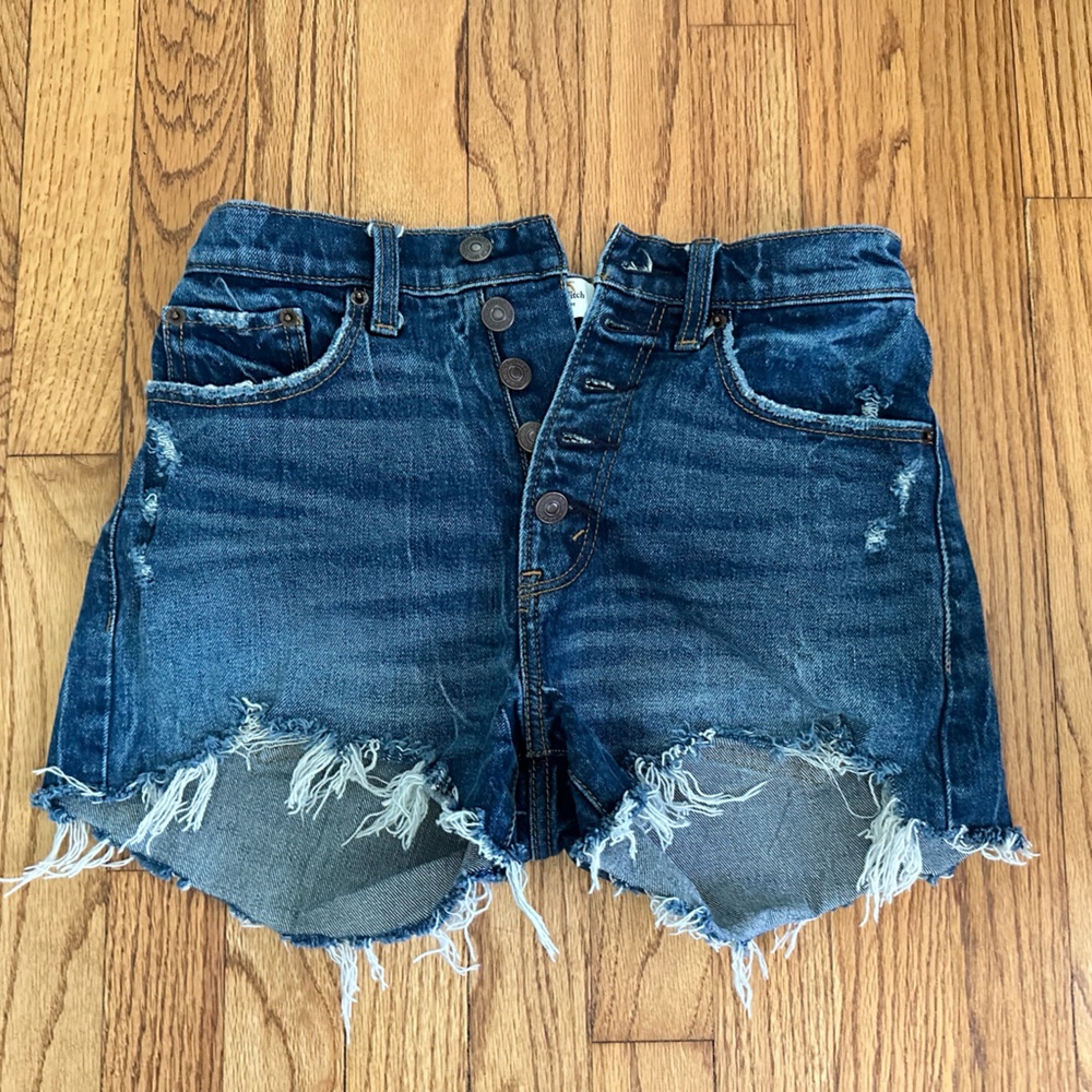 High-waisted Jean shorts